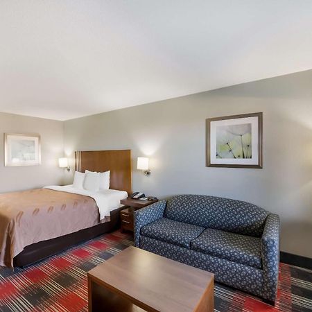 Quality Inn Near Parc Накітош Екстер'єр фото