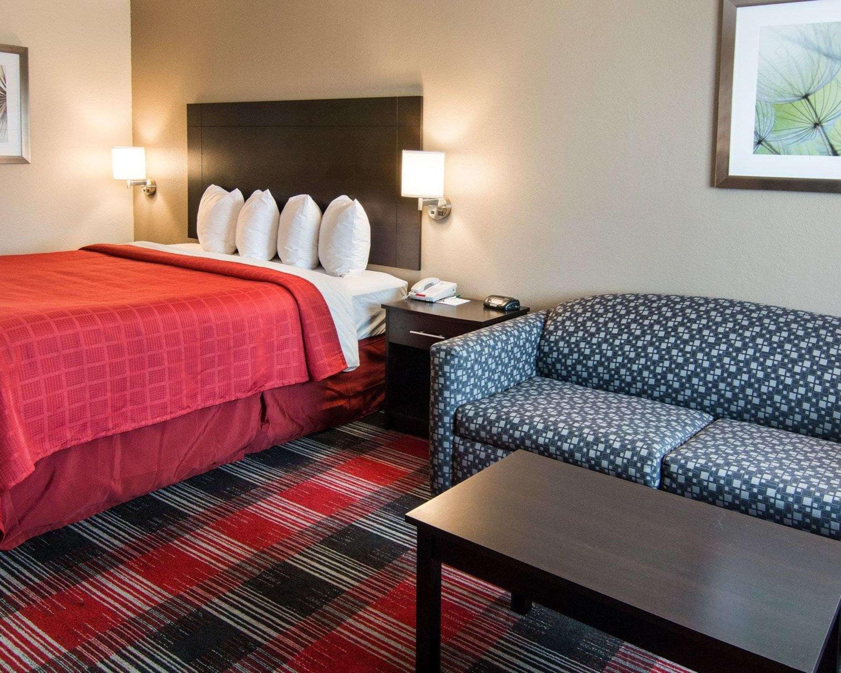 Quality Inn Near Parc Накітош Екстер'єр фото