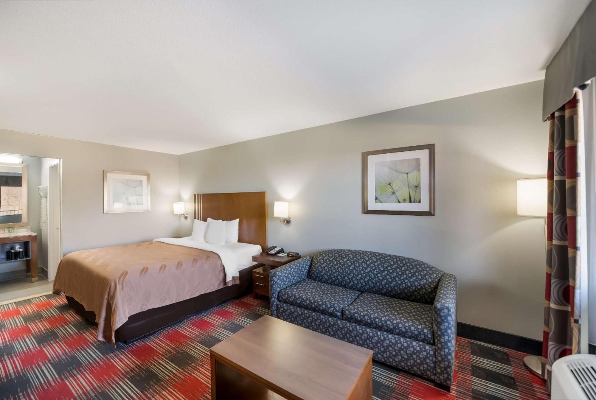 Quality Inn Near Parc Накітош Екстер'єр фото